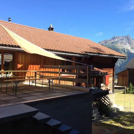 בקתה Nidus Montis *